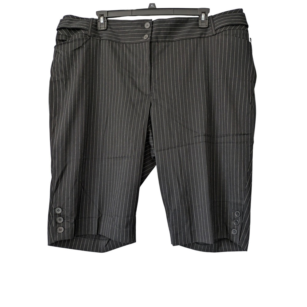 Lane Bryant City Short Bermuda Shorts Size 26 Black Pinsripe NWT